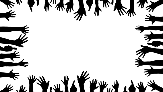 Svartvit bild med händer som sträcker sig mot mitten